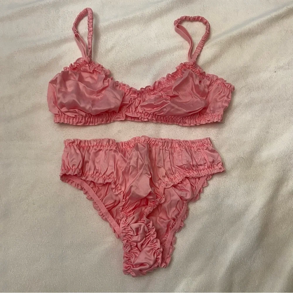 New! PINK Victoria's Secret Silky Flutter Bralette & Panty Set 1166